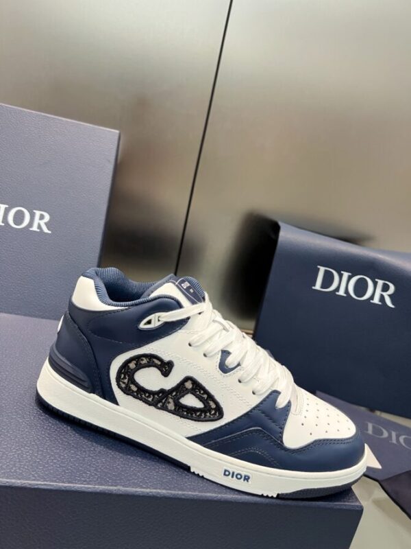 Dior Sneaker - Image 4