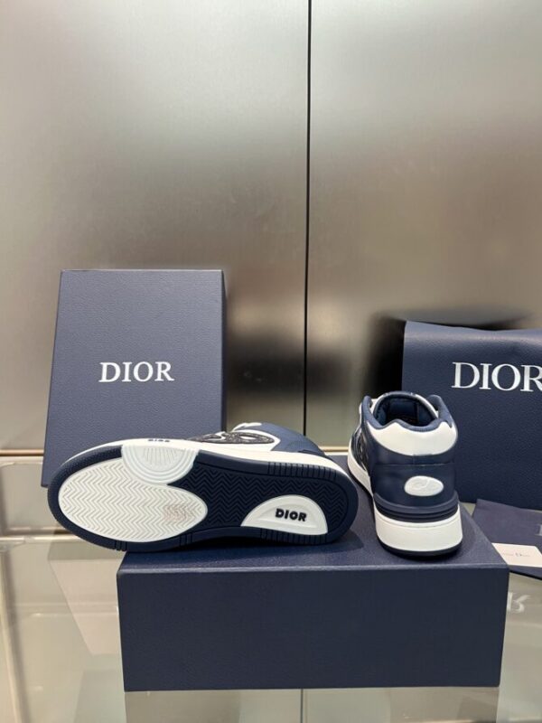 Dior Sneaker - Image 7