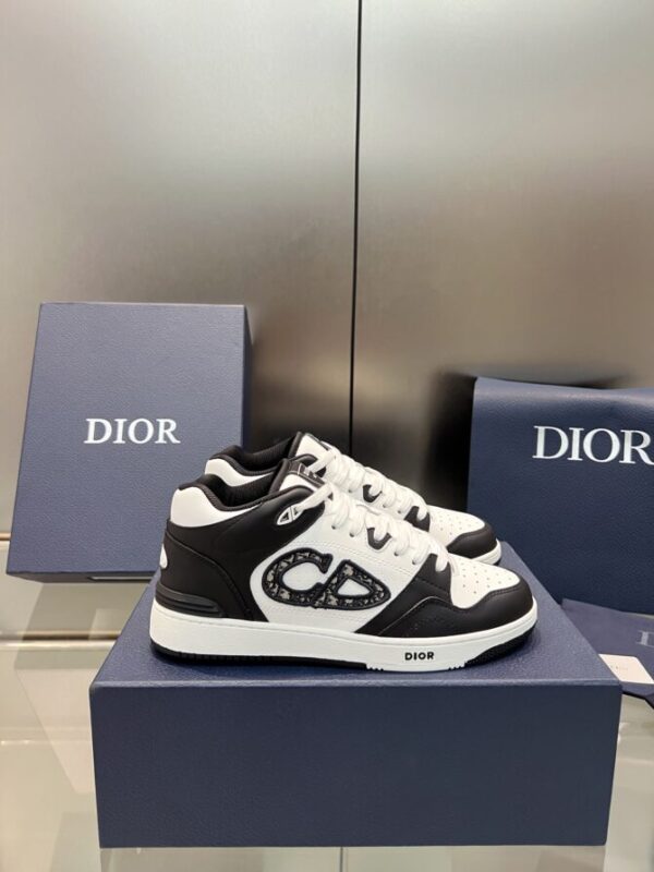 Dior Sneaker - Image 2