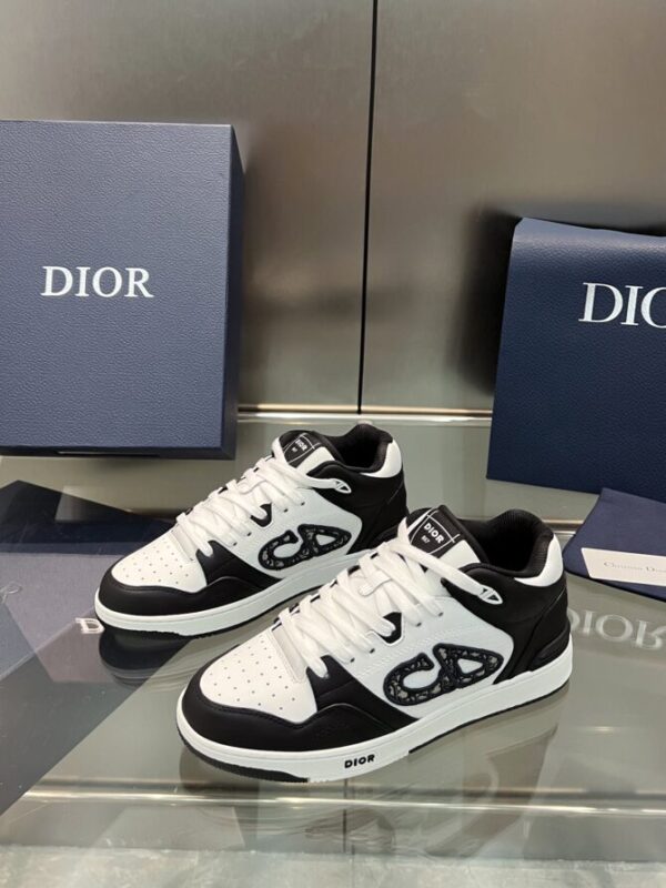 Dior Sneaker - Image 6