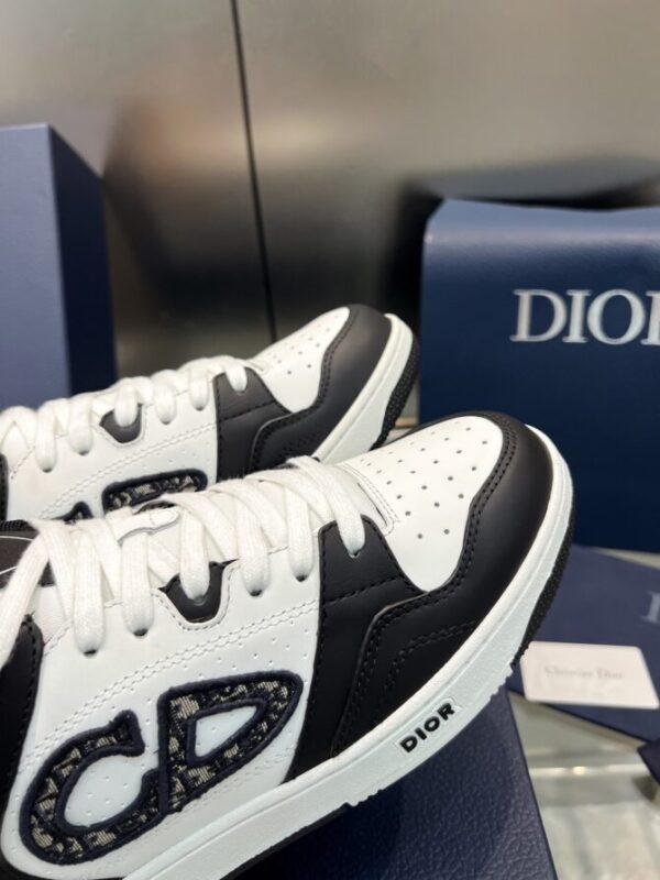 Dior Sneaker - Image 5