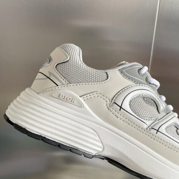 Dior Sneaker - Image 4