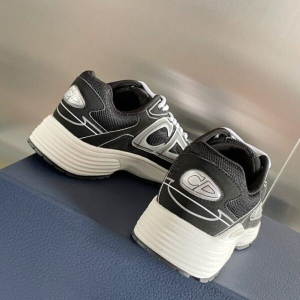 Dior Sneaker - Image 3