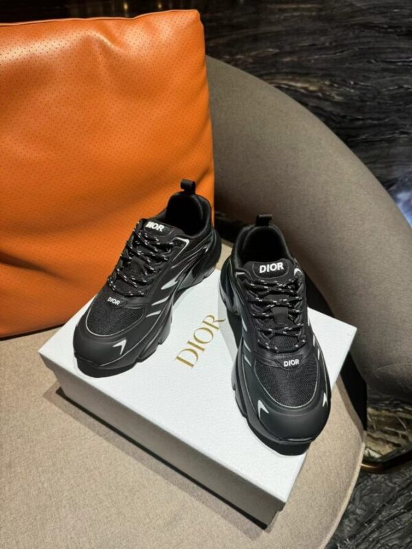 Dior Sneaker - Image 2