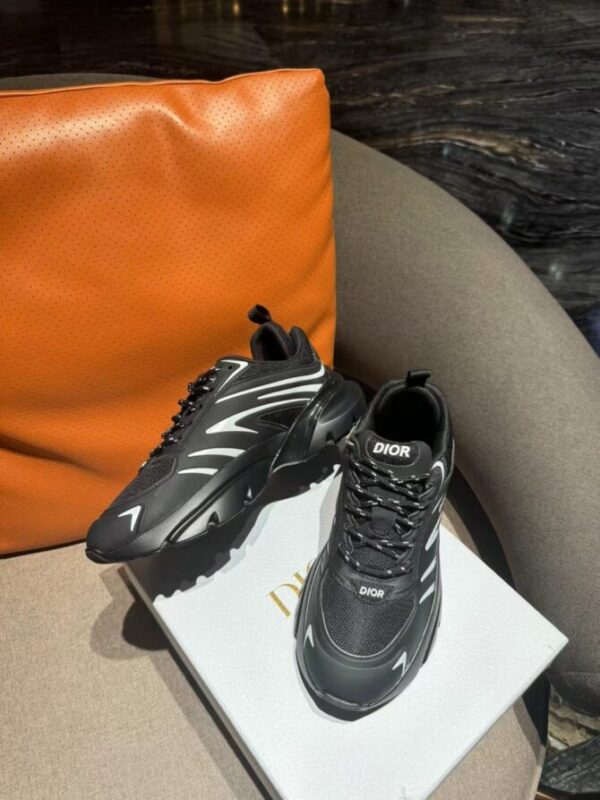 Dior Sneaker - Image 8