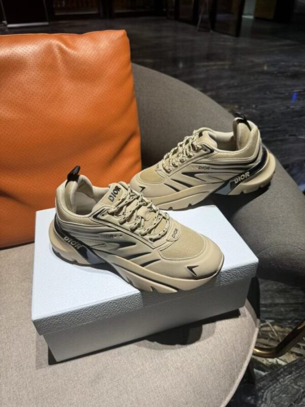 Dior Sneaker - Image 8