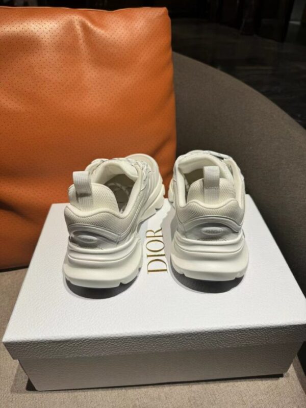 Dior Sneaker - Image 4