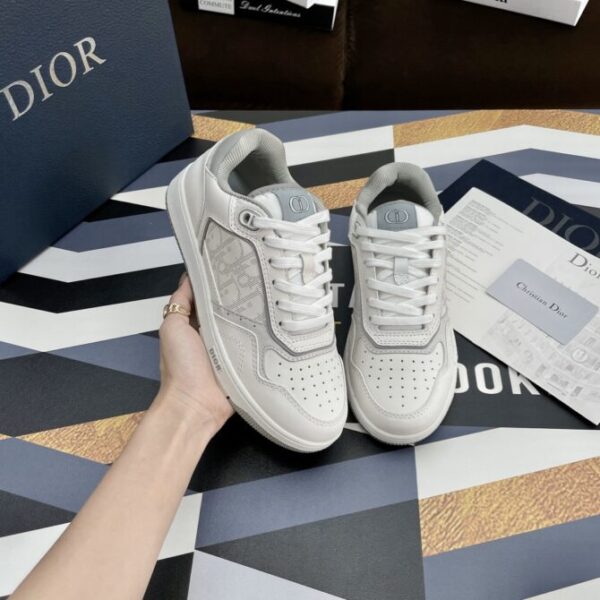 Dior Sneaker - Image 9