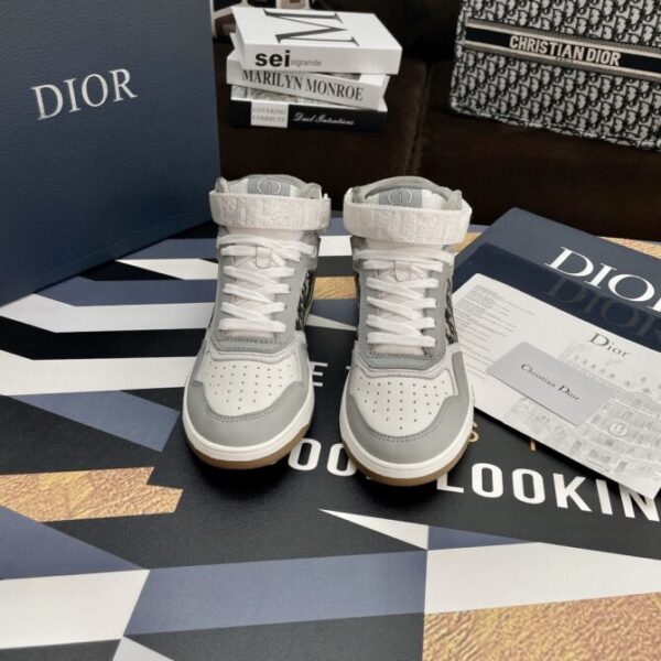 Dior Sneaker - Image 2