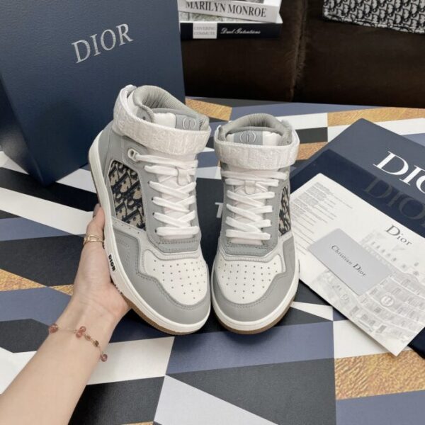 Dior Sneaker - Image 7