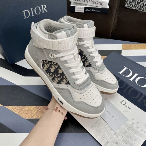 Dior Sneaker - Image 6
