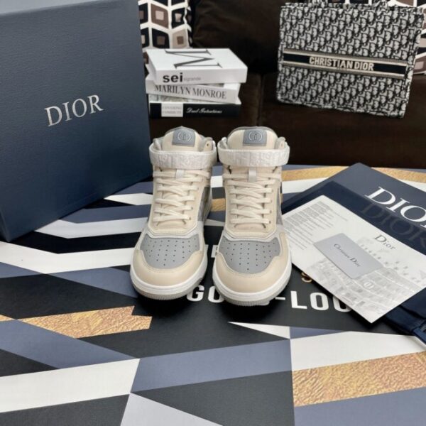 Dior Sneaker - Image 2