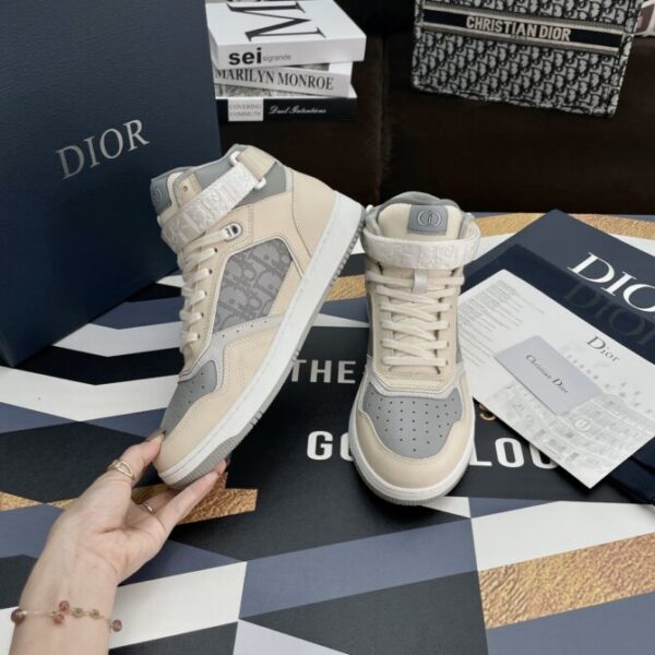 Dior Sneaker - Image 9