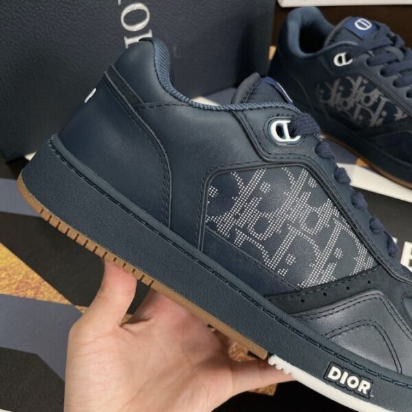 Dior Sneaker - Image 4