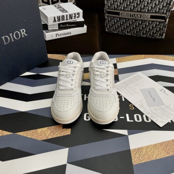 Dior Sneaker - Image 2