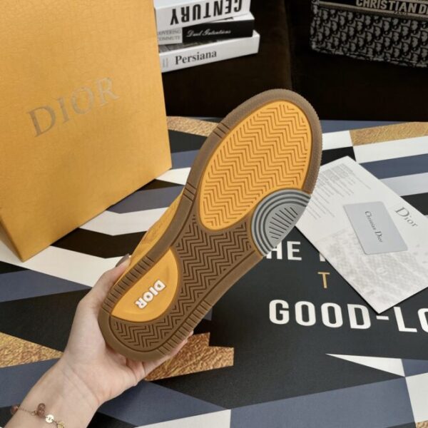Dior Sneaker - Image 3