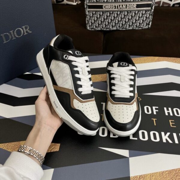 Dior Sneaker - Image 7