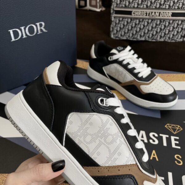 Dior Sneaker - Image 4