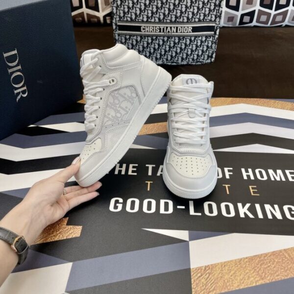Dior Sneaker - Image 9