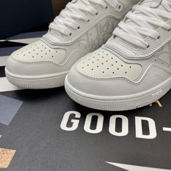 Dior Sneaker - Image 6