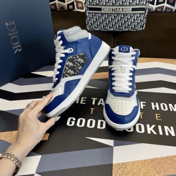 Dior Sneaker - Image 9