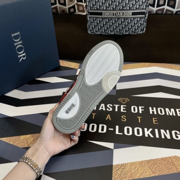 Dior Sneaker - Image 3
