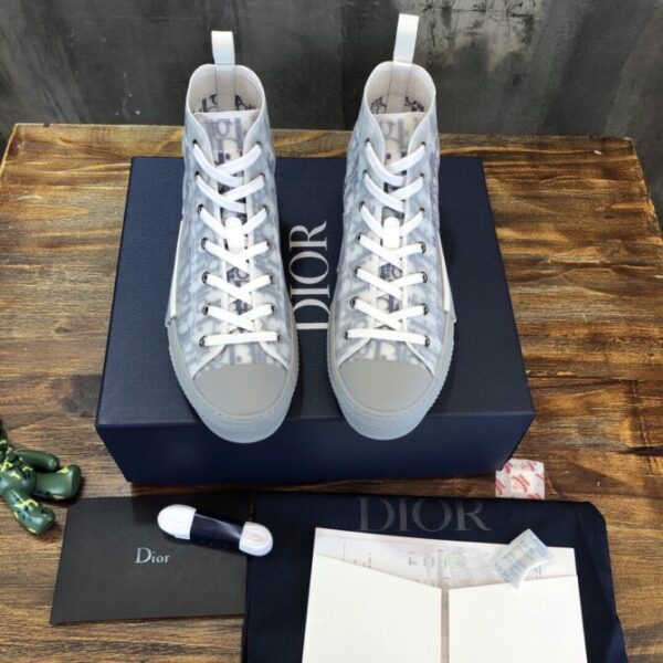 Dior Sneaker - Image 9