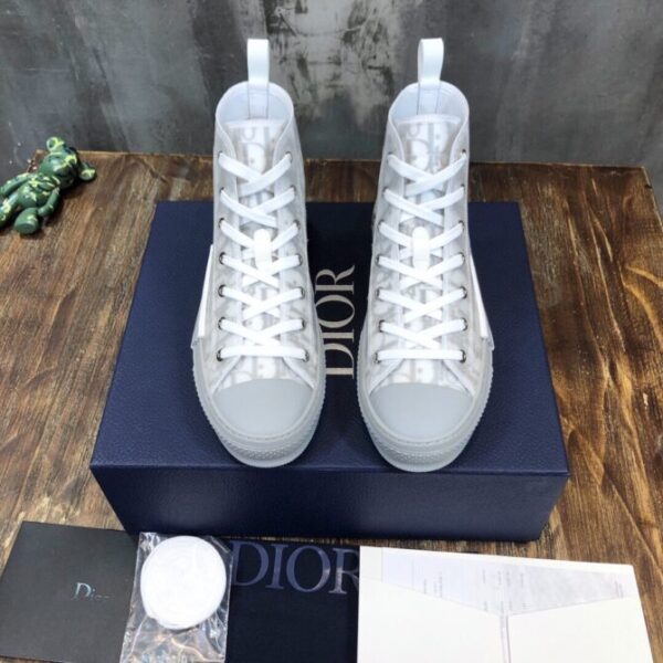 Dior Sneaker - Image 2