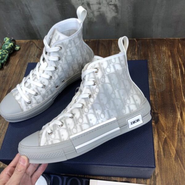 Dior Sneaker - Image 9