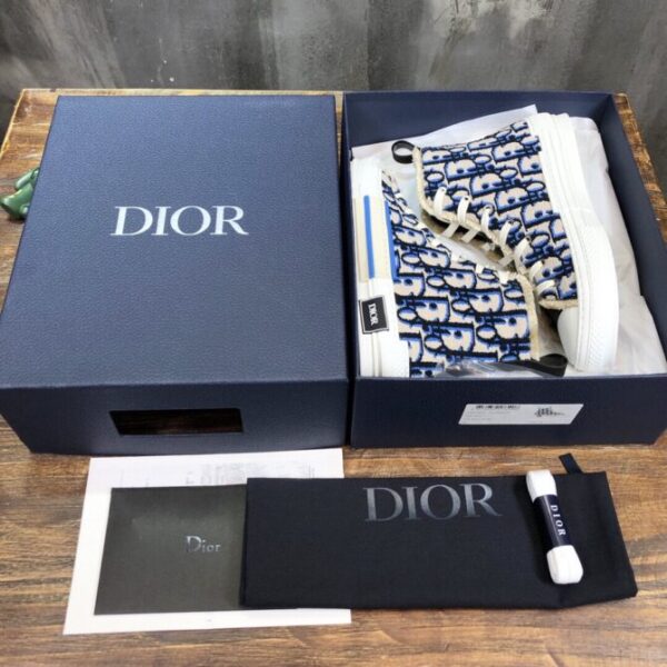 Dior Sneaker - Image 3