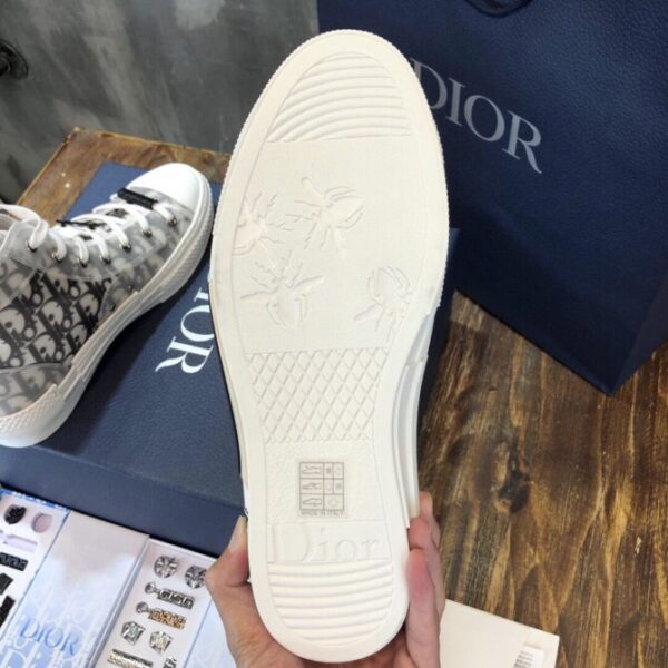 Dior Sneaker - Image 3