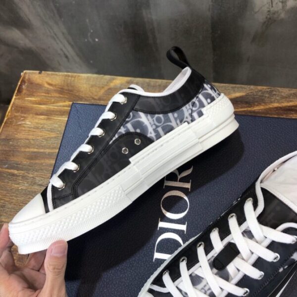 Dior Sneaker - Image 6