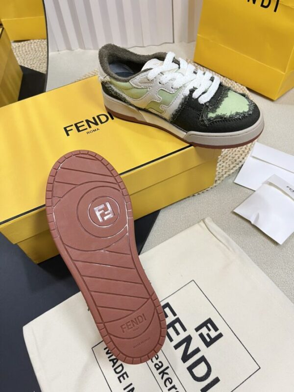 Fendi Sneaker - Image 3