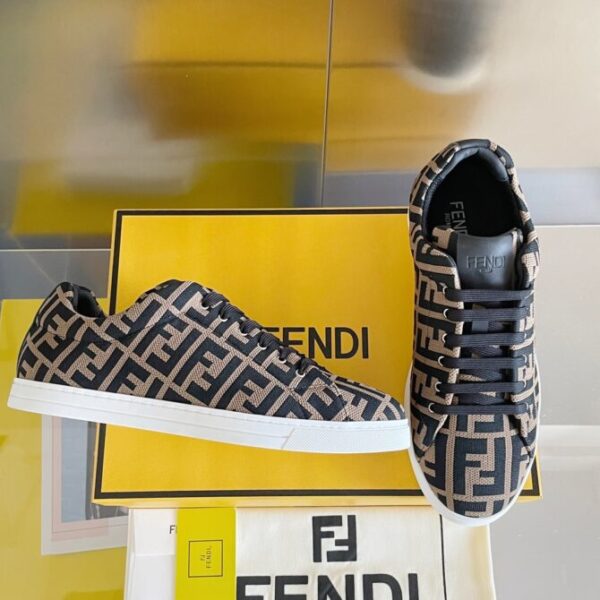 Fendi Sneaker - Image 8