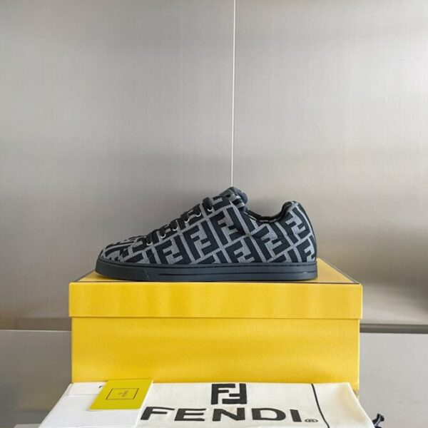 Fendi Sneaker - Image 6