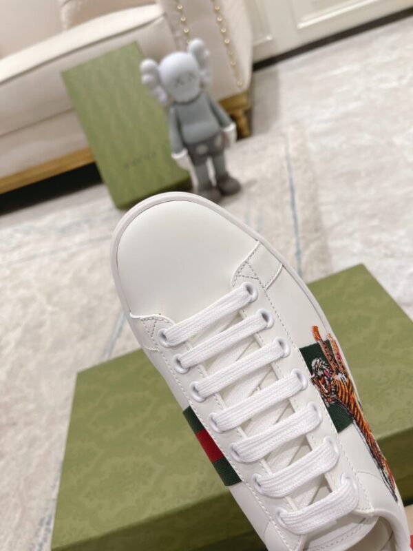 Gucci Sneaker - Image 4