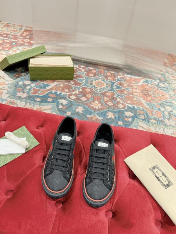 Gucci Sneaker - Image 2