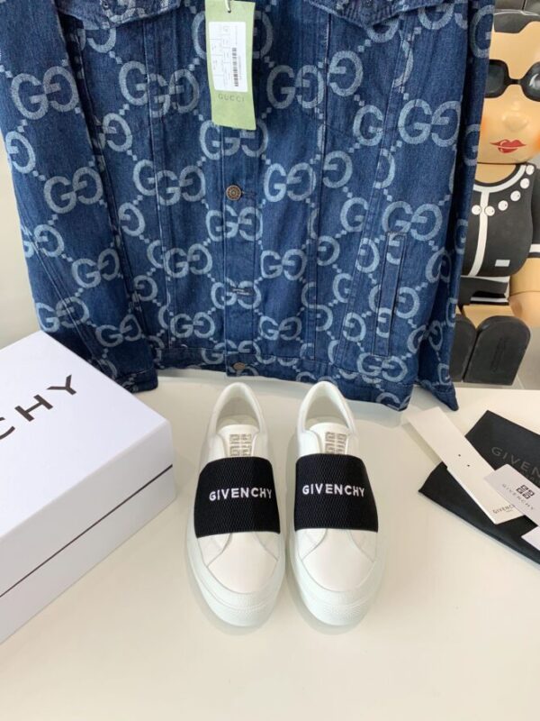 GVC Sneaker - Image 2