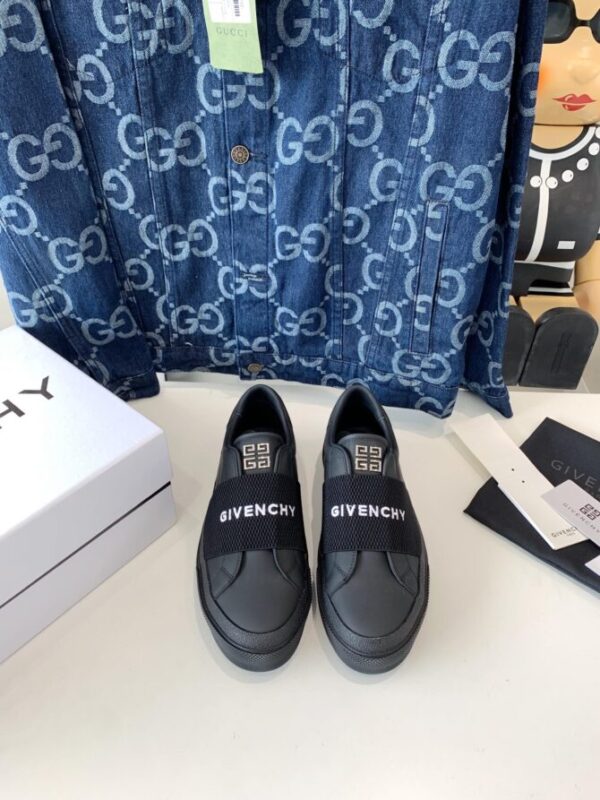 GVC Sneaker - Image 2