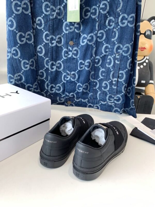 GVC Sneaker - Image 6