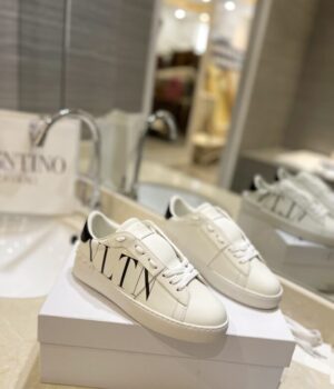 Valentino Sneaker