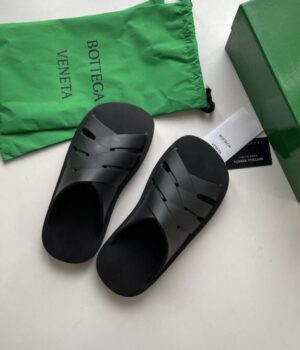 Bottega Veneta Slides