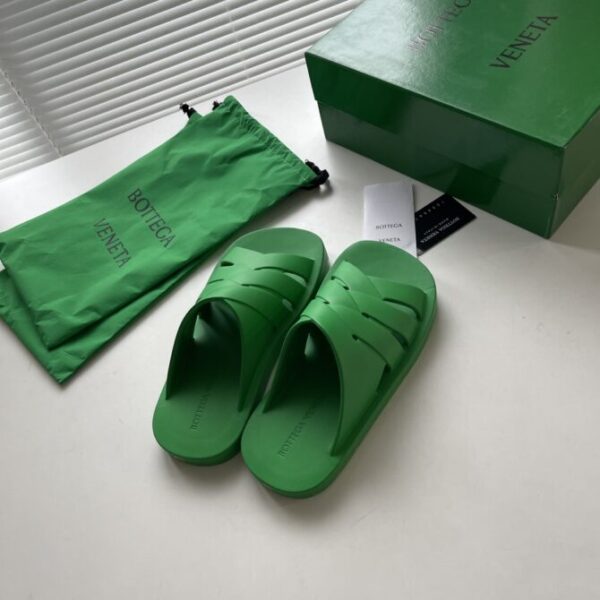 Bottega Veneta Slides