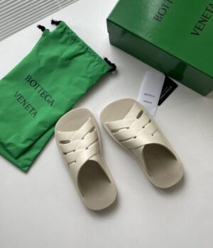 Bottega Veneta Slides