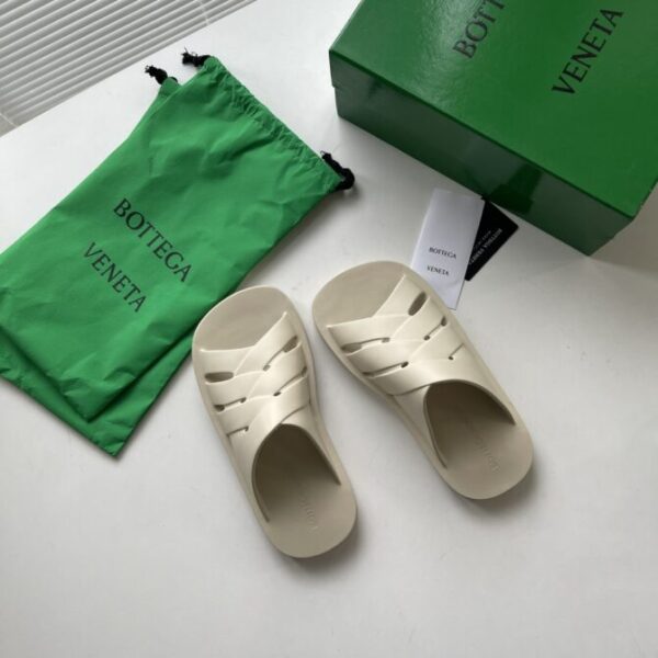 Bottega Veneta Slides
