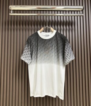 Dior T-Shirt