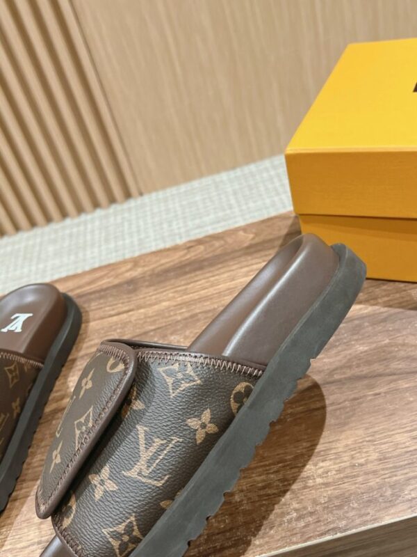 LV Slides - Image 5