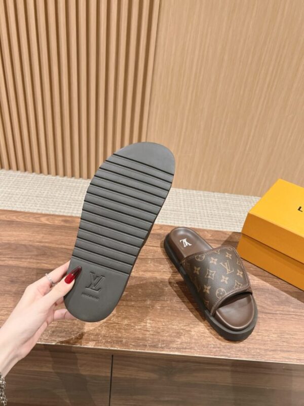 LV Slides - Image 3