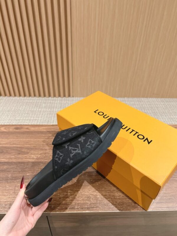 LV Slides - Image 7