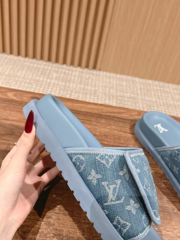 LV Slides - Image 5